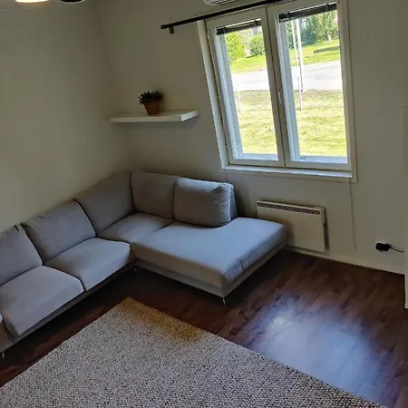 2 Huonetta Ja Keittioe Toijalan Rautatieasemalla , Vain 20Min Tampereelle Tai Haemeenlinnaan * Toijala